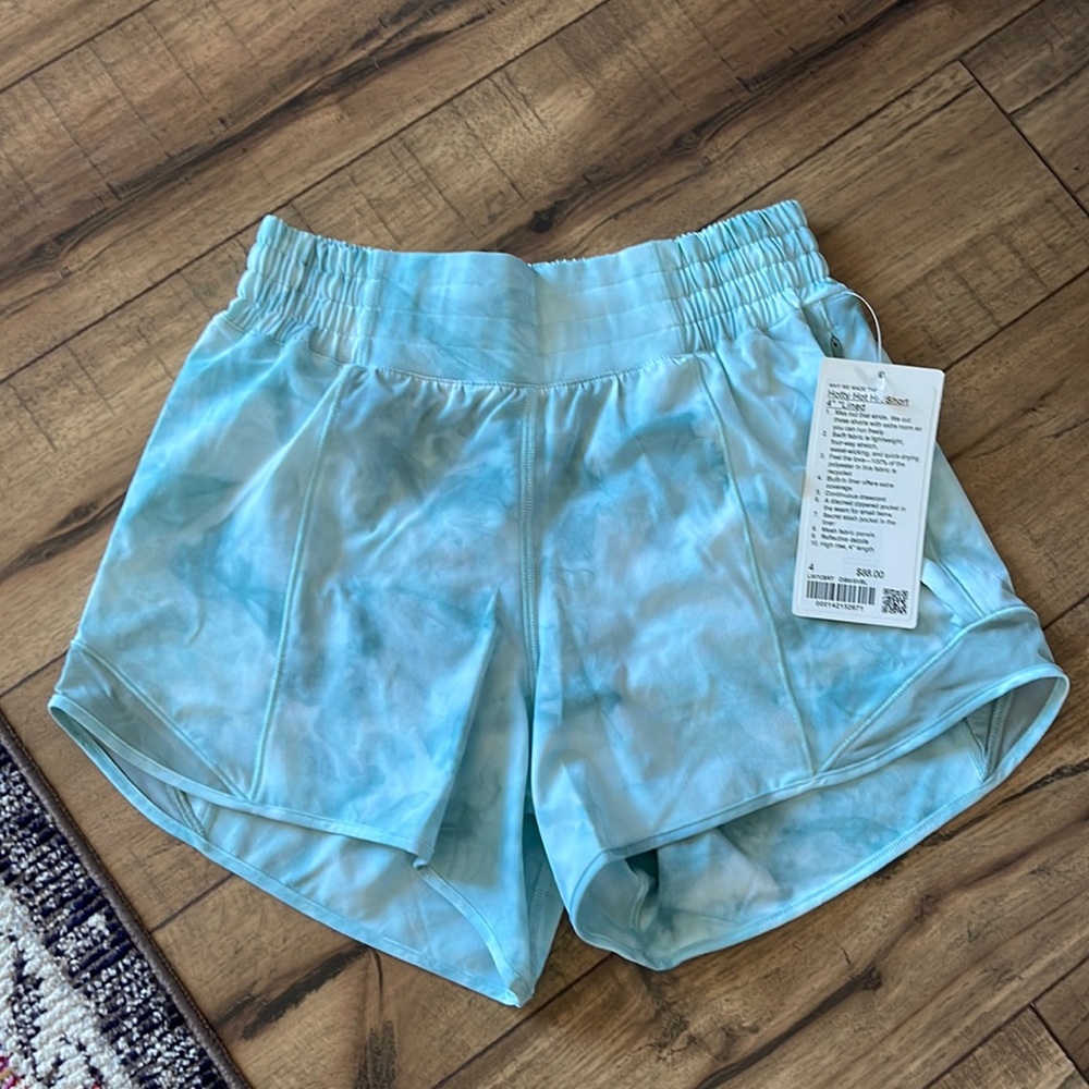 Lululemon Hotty Hot HR Short 4” Lined